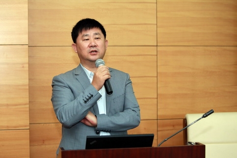 金衛東.jpg