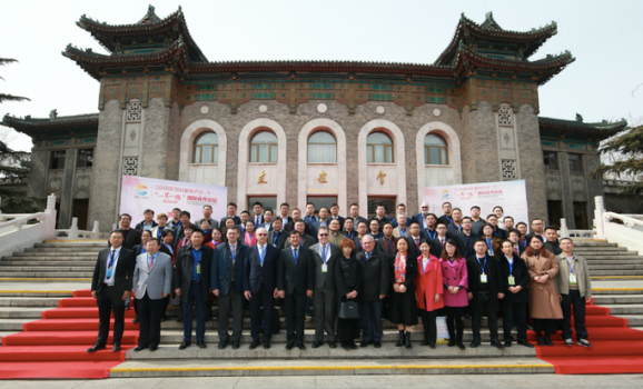 “讓更多中國模式走出去！” ——2018年飼料畜牧產(chǎn)業(yè)“一帶一路”國際合作論壇圓滿結(jié) ...